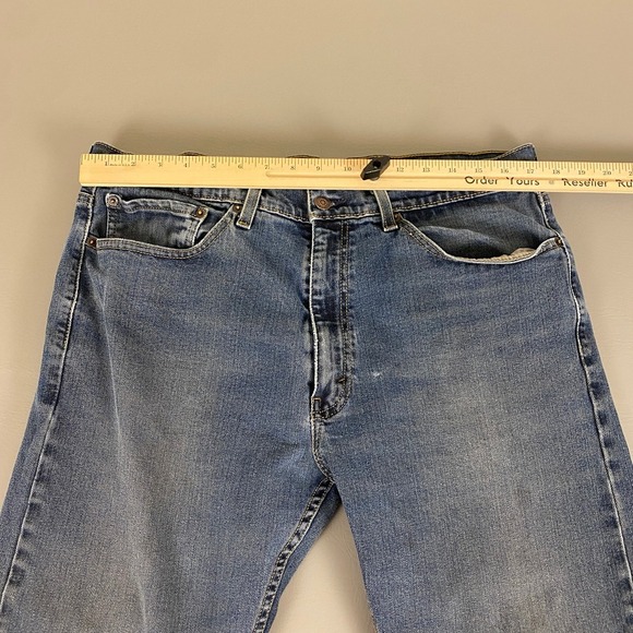 Levi's 550 Relaxed Fit Jeans Men's Size 36x32 Blue Medium Wash Denim Pants - Picture 9 of 16